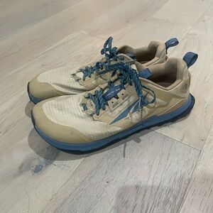 Altra Lone Peak 8 trail running shoes